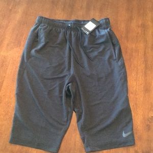 Men’s Nike training shorts NWT size medium